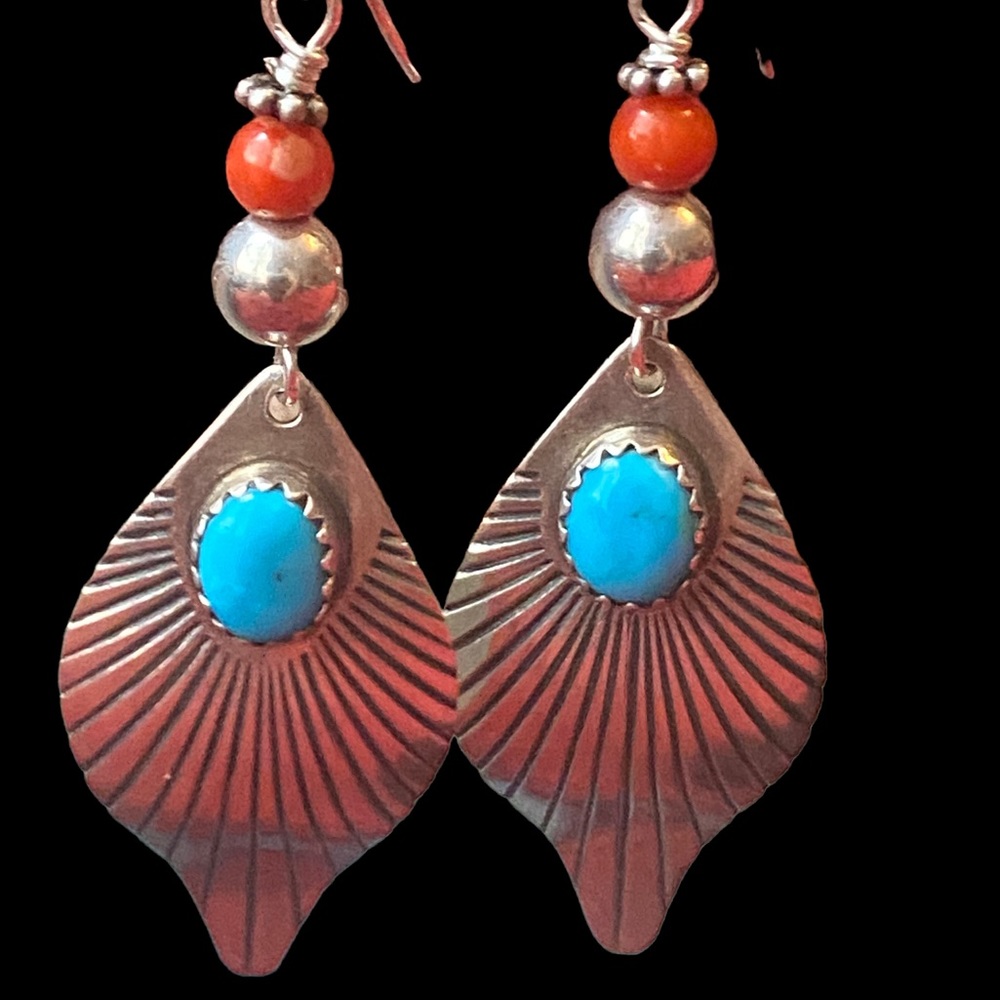 🌴Vintage Sterling Silver Native American Turquoise Coral Earrings